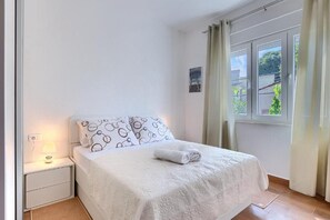 2 habitaciones, tabla de planchar con plancha y wifi