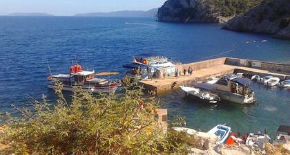 Zora Holiday home - Two Bedroom Holiday Home with Terrace