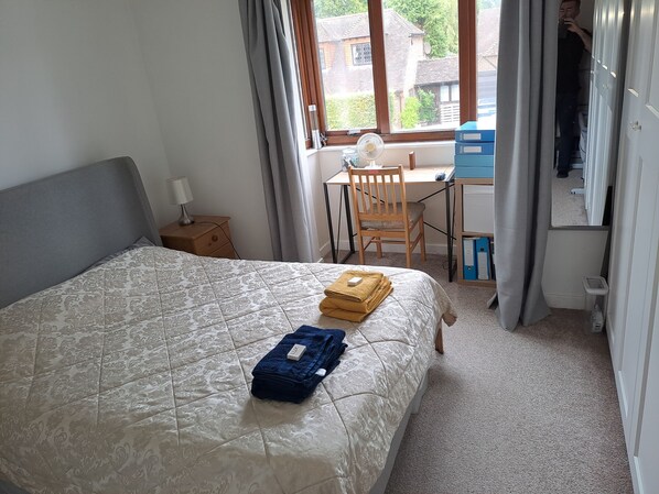 Ferienhaus | 1 Schlafzimmer, Schreibtisch, kostenloses WLAN, Bettwäsche