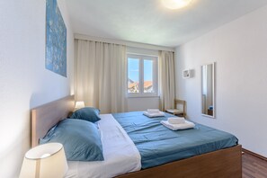 1 chambre, fer et planche à repasser, Wi-Fi gratuit