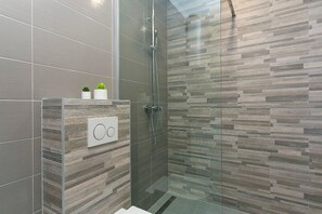 Een douche, een haardroger