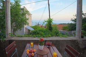 Outdoor dining - Apartments Maro & Baro - Studio apartment with shared Terrace (Baro) (Dubrovnik)