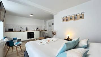 1 bedroom, iron/ironing board, travel cot, free WiFi