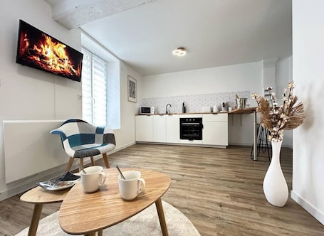 Smart TV. Le Meunier, cozy new studio in Chouilly, 5 mn from Epernay.