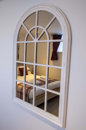 4 quartos, ferros/tábuas de passar roupa, Wi-Fi, roupa de cama