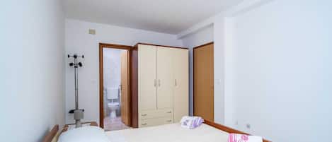 1 Schlafzimmer, Bügeleisen/Bügelbrett, kostenloses WLAN