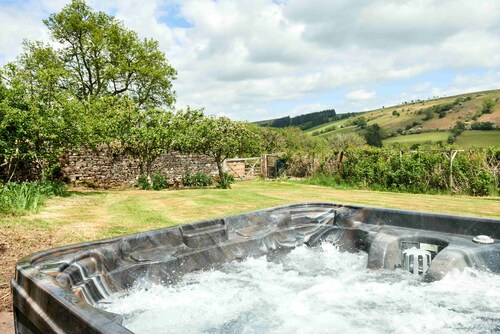 Onnen Fawr Farmhouse