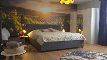 4 bedrooms, iron/ironing board, travel crib, WiFi (free)