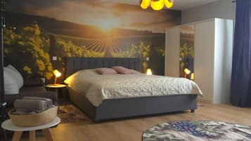 4 bedrooms, iron/ironing board, travel crib, WiFi (free)