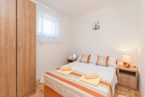 2 bedrooms, travel cot, free WiFi - Apartments Lilly - Two Bedroom Apartment with Terrace and Sea View (Pasman)