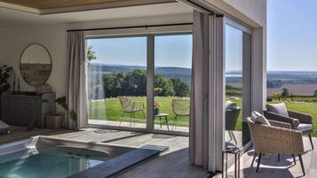 Sisäuima-allas, lämmitetty uima-allas