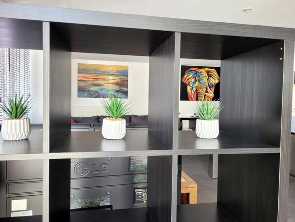 المنشأة من الداخل