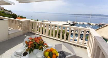 Apartments & Room Vesna - Superior Studio Apartment with Terrace and Sea View