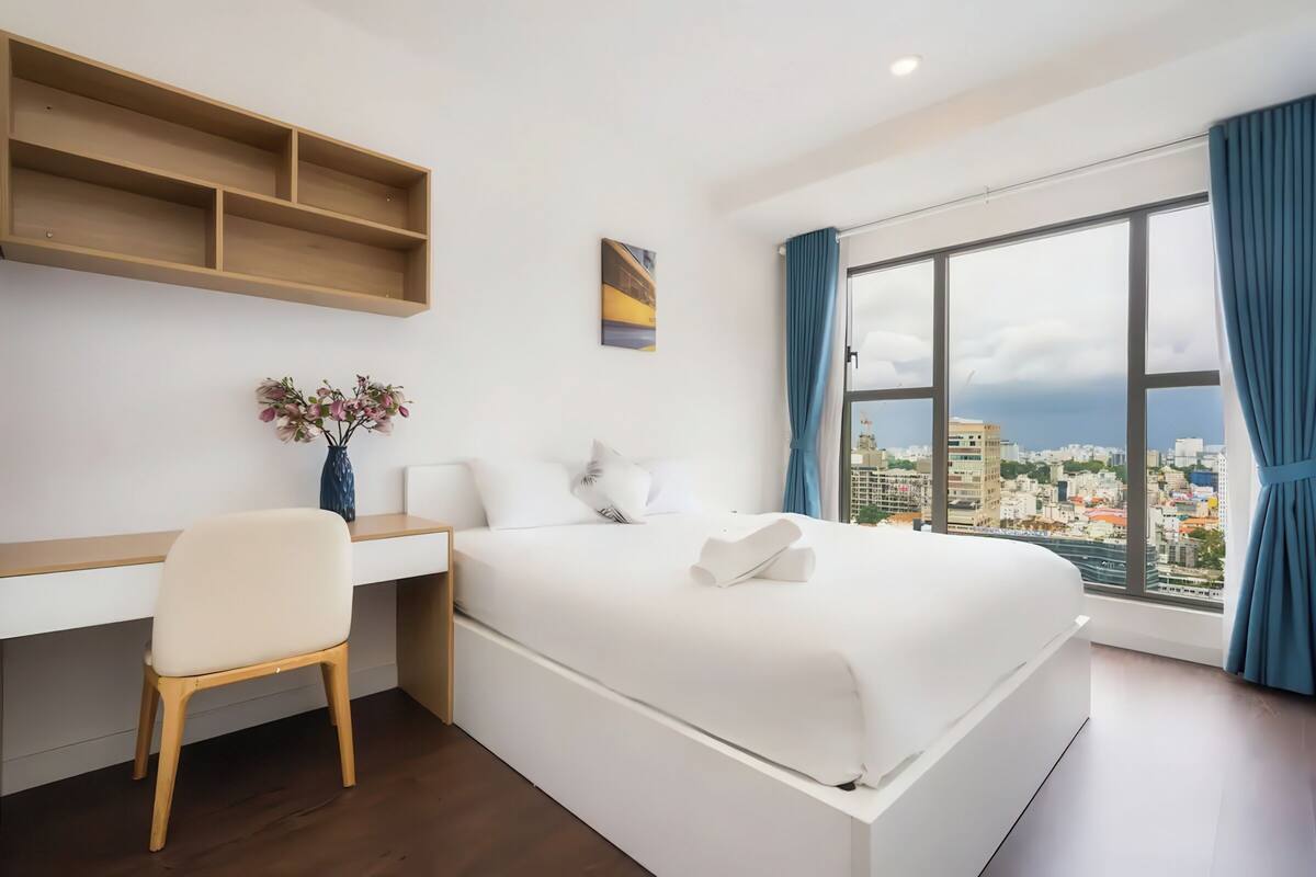 Deluxe Apartment, 3 Bedrooms, Kitchen, City View | 2 bedrooms, laptop workspace, iron/ironing board, free WiFi