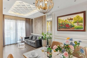 Pool - Urban Zen Saigon - Royal Apartment D4 (Ho Chi Minh City)