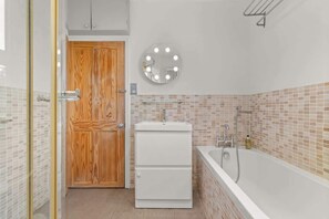 Een douche, een haardroger