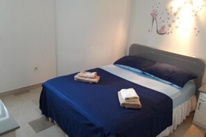 1 bedroom, iron/ironing board, free WiFi