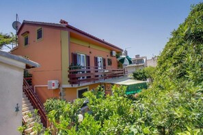 Exterior - Apartment Blamax with Terrace and Sea View (Mali Losinj)