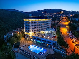 Konaklama yerinin ön cephesi