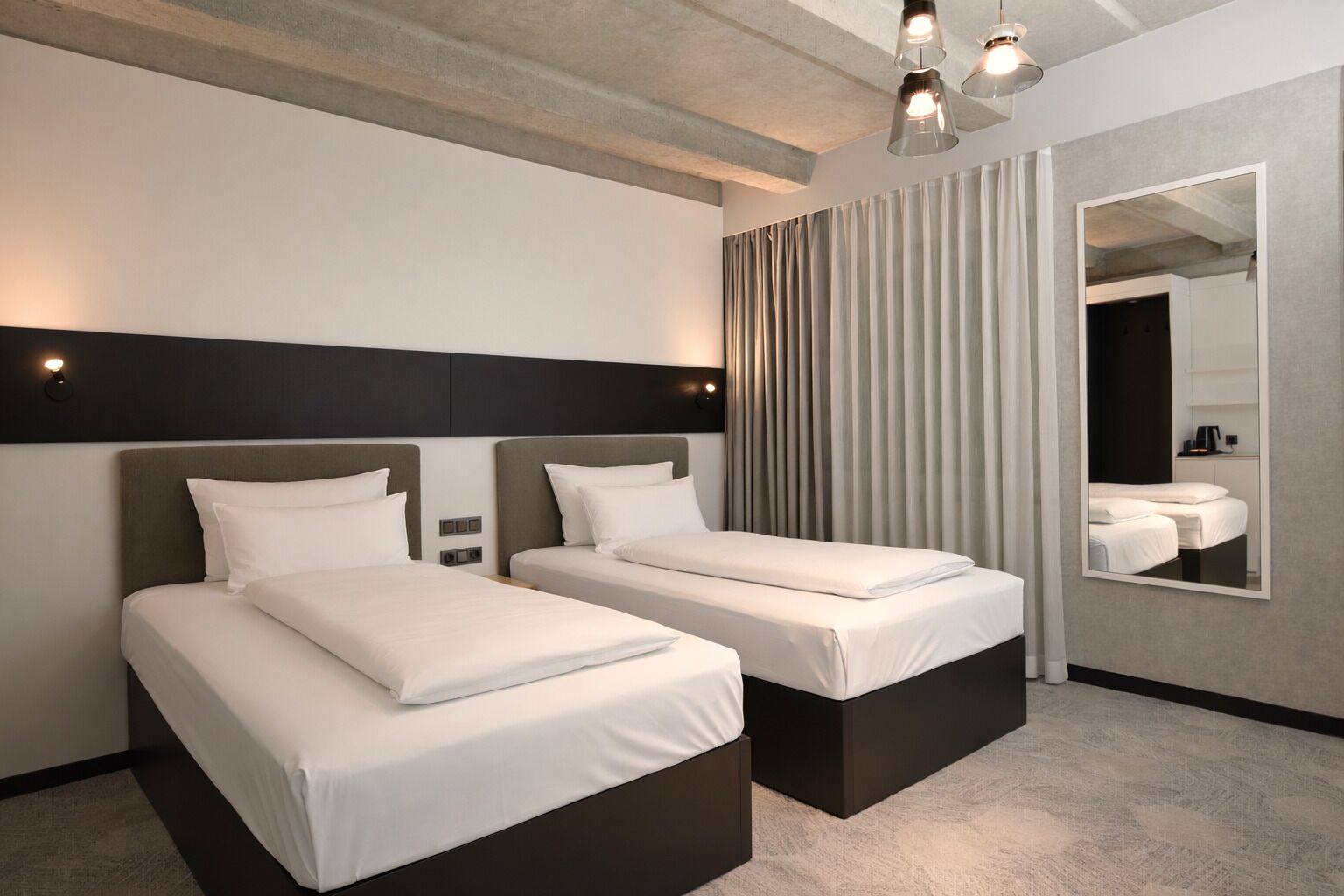 Superior Twin Room | In-room safe, desk, blackout drapes, free WiFi