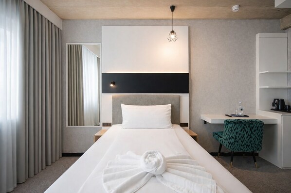 Superior Single Room | In-room safe, desk, blackout drapes, free WiFi - Olive Inn Berlin (Berlin)