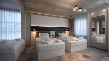 Caja de seguridad en la habitación, escritorio y cortinas blackout