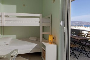 2 Schlafzimmer, Schreibtisch, Bügeleisen/Bügelbrett, WLAN