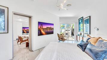 4 camere, una scrivania, ferro/asse da stiro, culla da viaggio