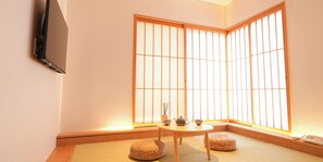 Suite, 2 slaapkamers, balkon | 2 slaapkamers, gratis wifi, beddengoed