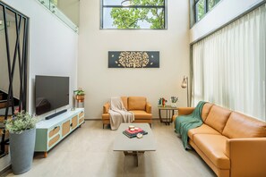 Living area - ELIVAAS 4 BHK Villa with Pvt Pool & Jacuzzi, Cloud 7 (Vagator)