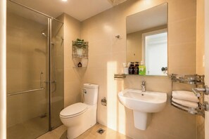 Superior Apartment, 1 Bedroom, Kitchen, City View | Bathroom | Combined shower/tub, free toiletries, hair dryer, slippers - Genius Saigon - Masteri Thao Dien District 2 (Ho Chi Minh City)