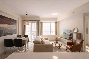 Superior Apartment, 2 Bedrooms, Kitchen, City View | Living area