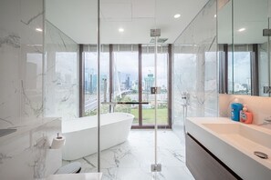 Superior Apartment, 4 Bedrooms, Kitchen, City View | Bathroom | Combined shower/tub, free toiletries, hair dryer, slippers - The Metropole - Horizon View Riverside  (Ho Chi Minh City)