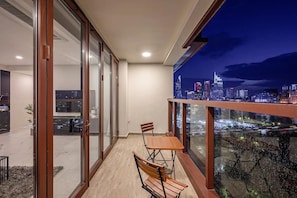 Appartement Supérieur, 4 chambres, cuisine, vue ville | Vue sur la ville