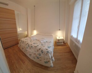 1 chambre, fer et planche Ă repasser, accĂšs Internet, draps fournis