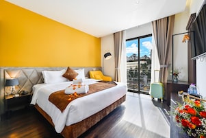 Habitación Premier doble, vistas a la ciudad | Minibar, escritorio, sistema de insonorización y wifi gratis