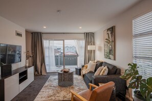 TV, video games - The Dream Townhouse (Christchurch)