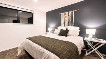 2 bedrooms, iron/ironing board, travel cot, WiFi