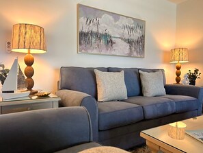 Living area - Beautiful and beachy condo (Sanibel)