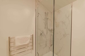 Dusche, Haartrockner