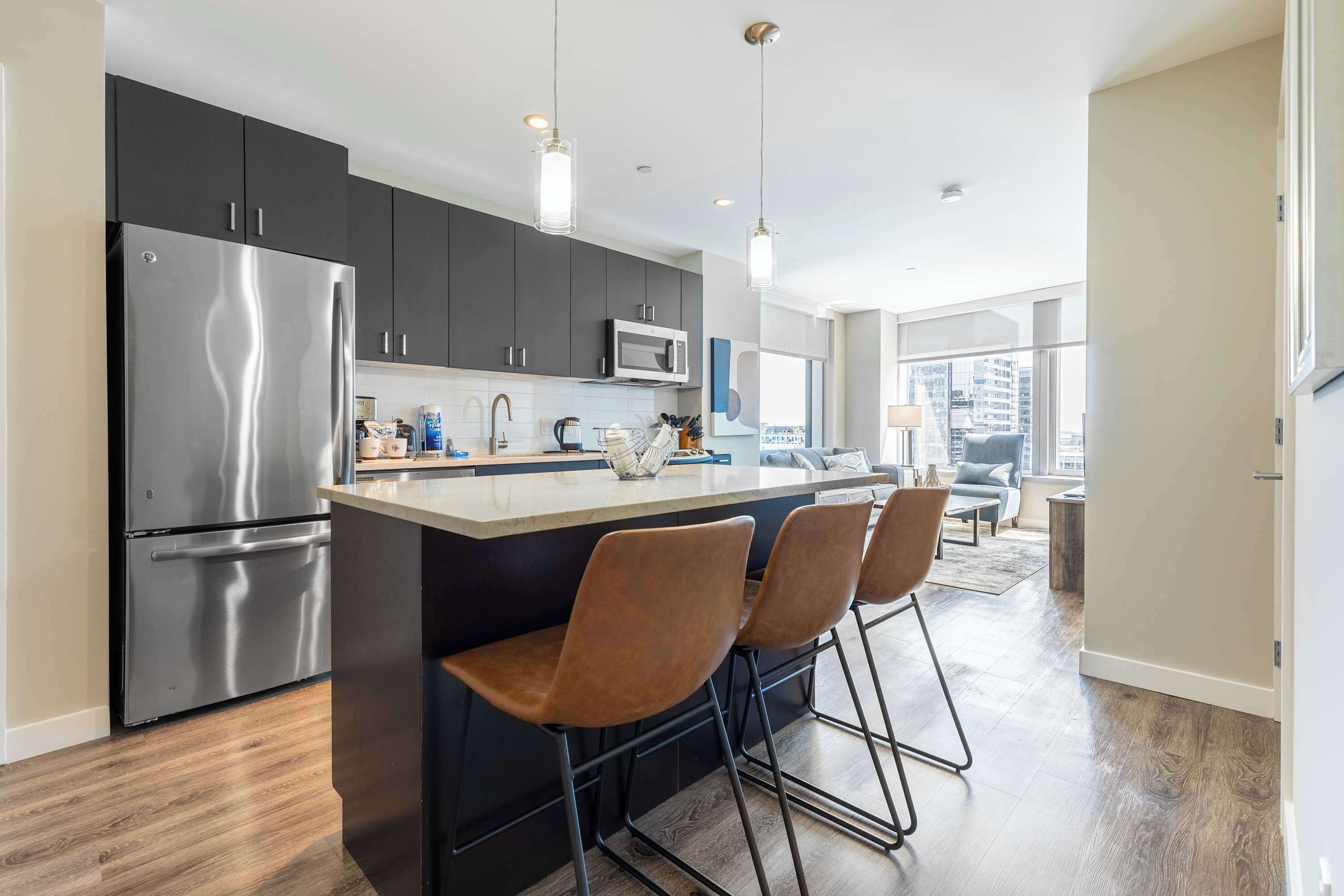 Refrigerador, microondas, horno, placa de cocina