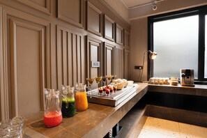 Petit déjeuner buffet