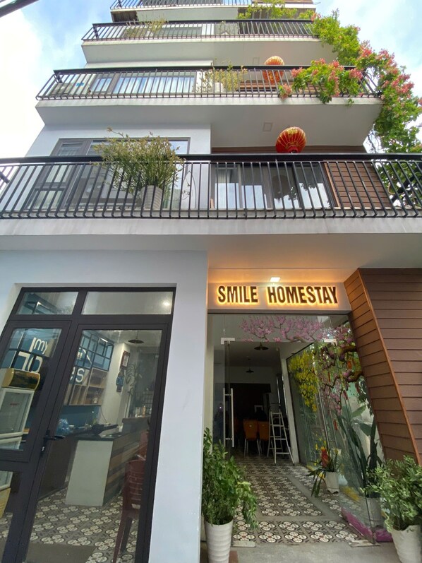Front of property - Smile Homestay (Hue)