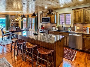 Réfrigérateur, micro-ondes, four, lave-vaisselle