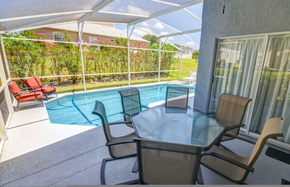 Room - Charming 4-bedroom Villa in Southern Dunes Golf Country Club (Haines City)
