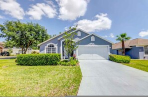 Room - Charming 4-bedroom Villa in Southern Dunes Golf Country Club (Haines City)