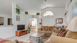 House | 4 bedrooms - Cozy Spacious 4-bedroom Villa With Private Pool in Southern Dunes Golf Country Club (Haines City)