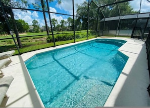 Room - Modern 4-bedroom Villa With Private Pool in Southern Dunes Golf Country Club (Haines City)