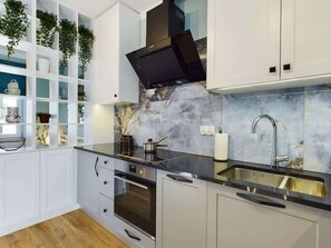 Fridge, oven, stovetop, dishwasher - Starowiślna 37 | Cosy Studio in Kazimierz | A/C (Kraków)