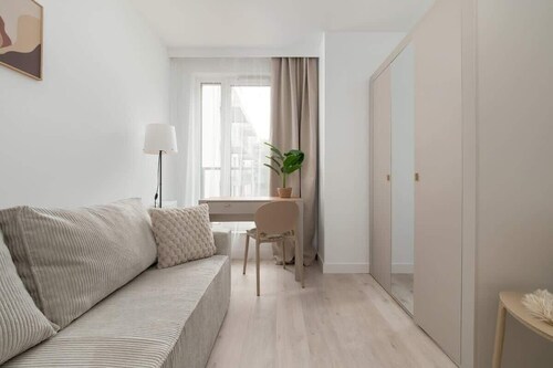 Spacious Apartment | 2 Bedrooms, Parking